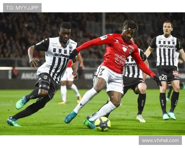 布雷斯特俱乐部见证欧洲足球文化交流与青年球员成长的新篇章 布雷斯特俱乐部见证欧洲足球文化交流与青年球员成长的新篇章