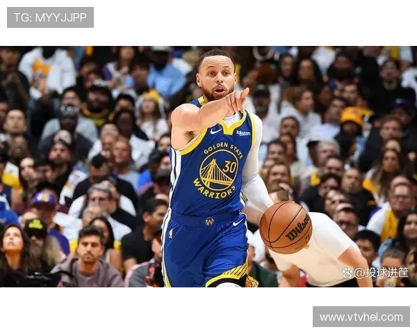 NBA勇士球队赛季首秀，新援破门带队赢得开门红