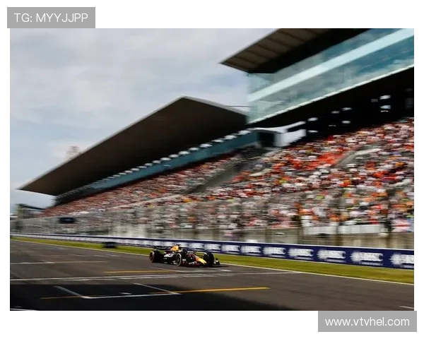 维斯塔潘再度称王F1赛场梅赛德斯与法拉利展开激烈技术角逐