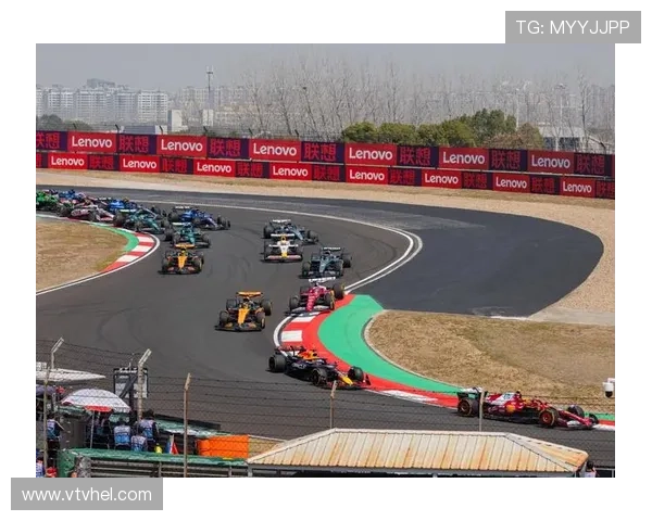 F1赛季冲刺阶段精彩纷呈 各队备战终极对决挑战冠军荣耀