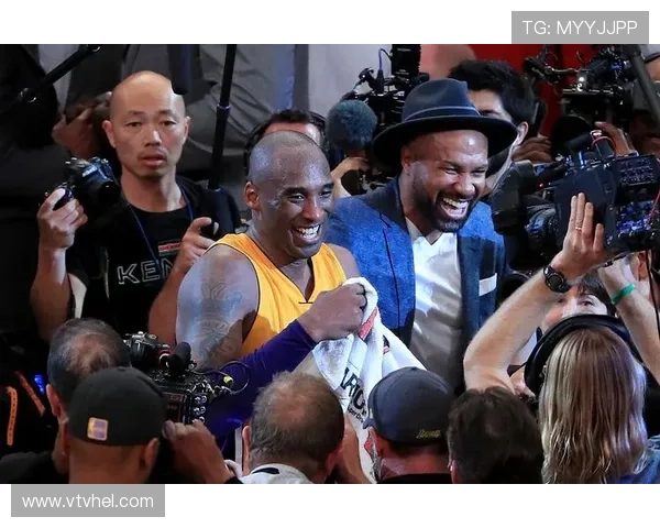 湖人逆转勇士上演季前赛惊险绝杀大战全场沸腾球迷狂欢夜盛况空前