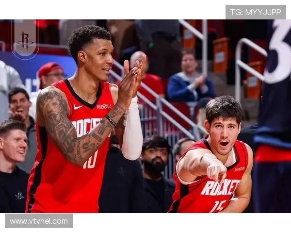 火箭队迎战强敌 联手新星展现全新战术布局与季前赛突破 火箭队迎战强敌 联手新星展现全新战术布局与季前赛突破